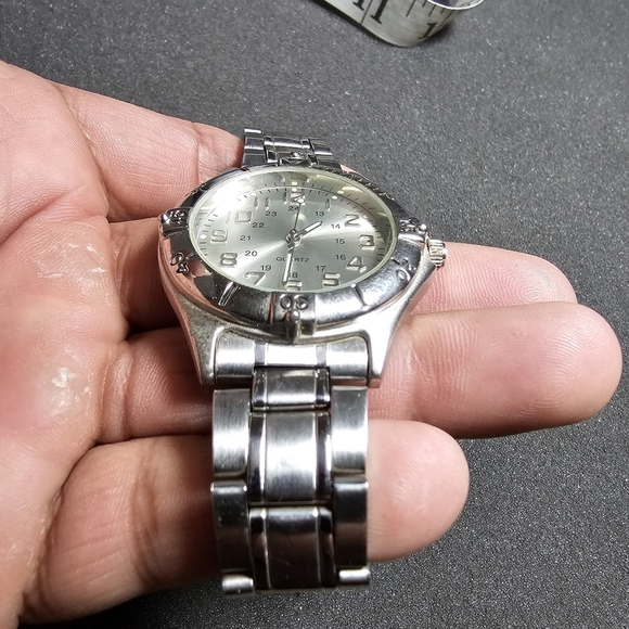 Advance Mens Silvertone Fashion Quartz Watch Working PUR54813W shows signs of we - Picture 8 of 10